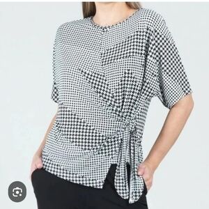 Clara Sun Woo Black and White Houndstooth Short Sleeve Top